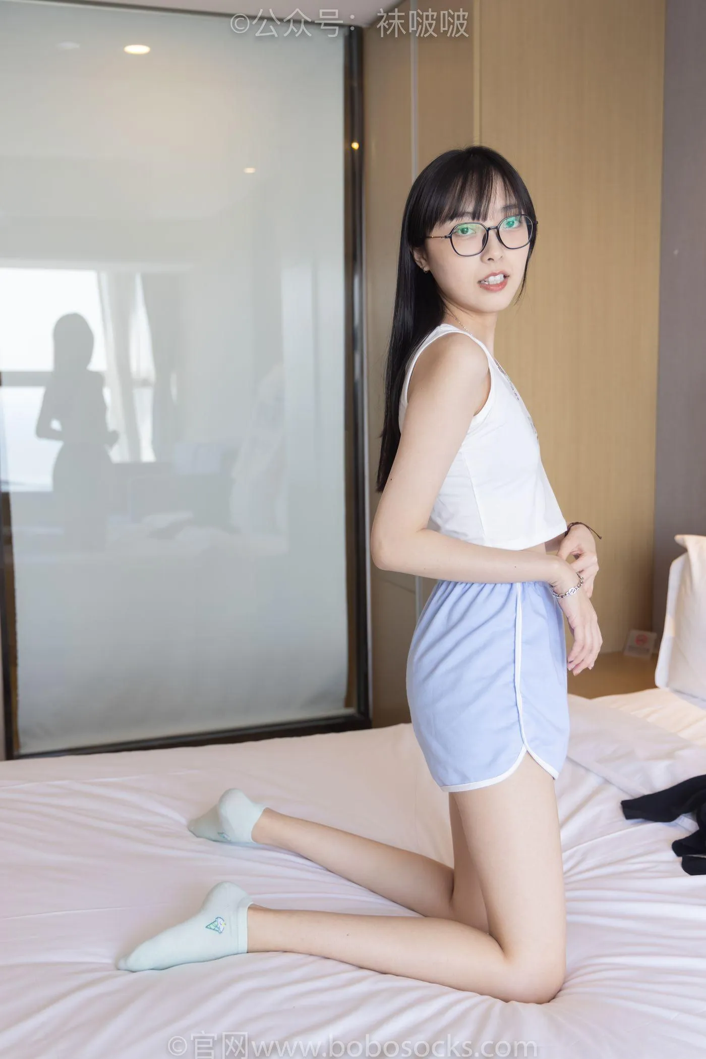 [BoBoSocks袜啵啵]NO.081 稚予- AJ、浅黄色短棉袜、浅蓝色短棉袜、裸足（花絮版） [145P]插图6